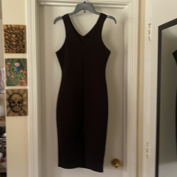 Perfect Little Black Dress that hugs every curve - Picture 2 of 2